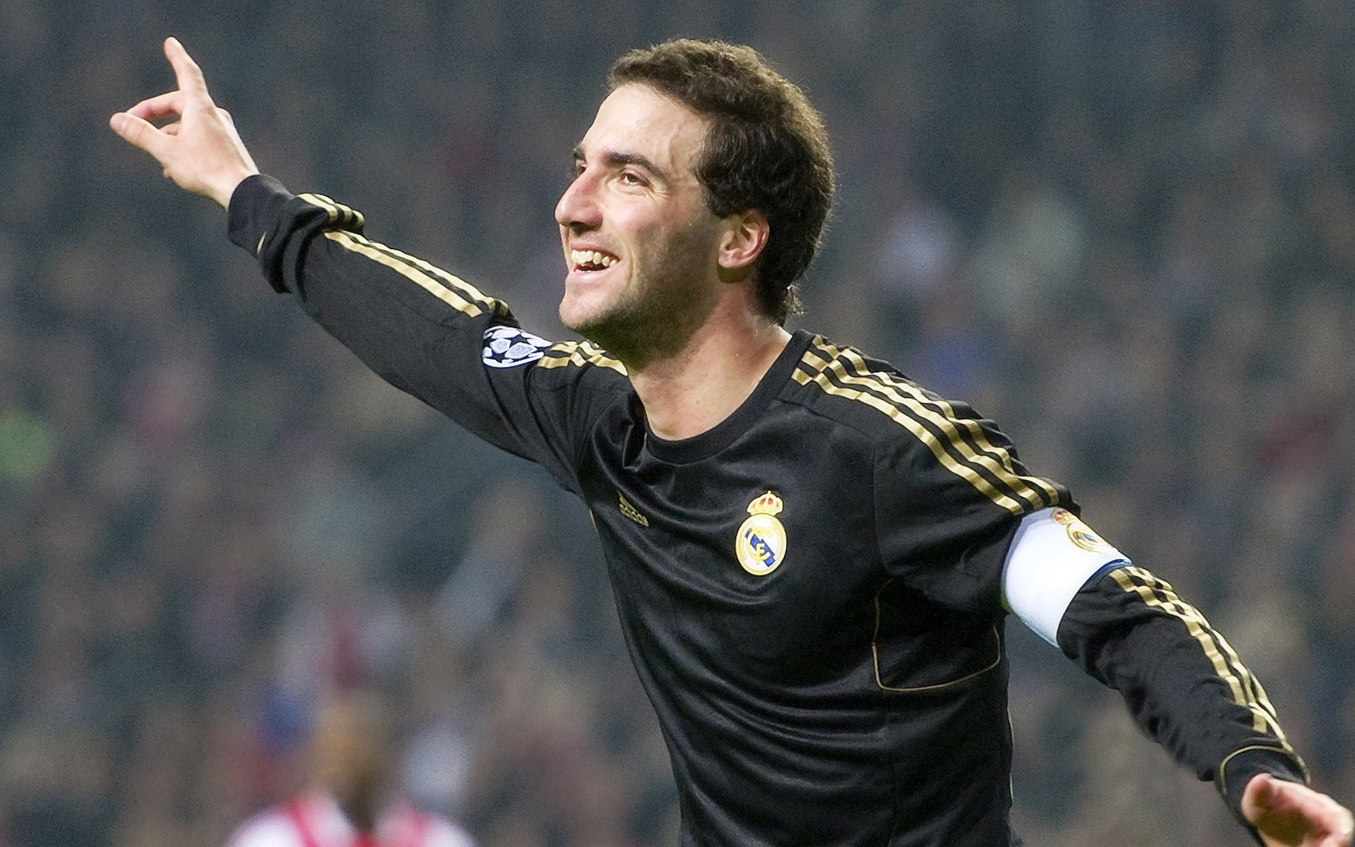 开拓者后卫利拉德四节分带队翻盘，开拓者利拉德什么时候复出